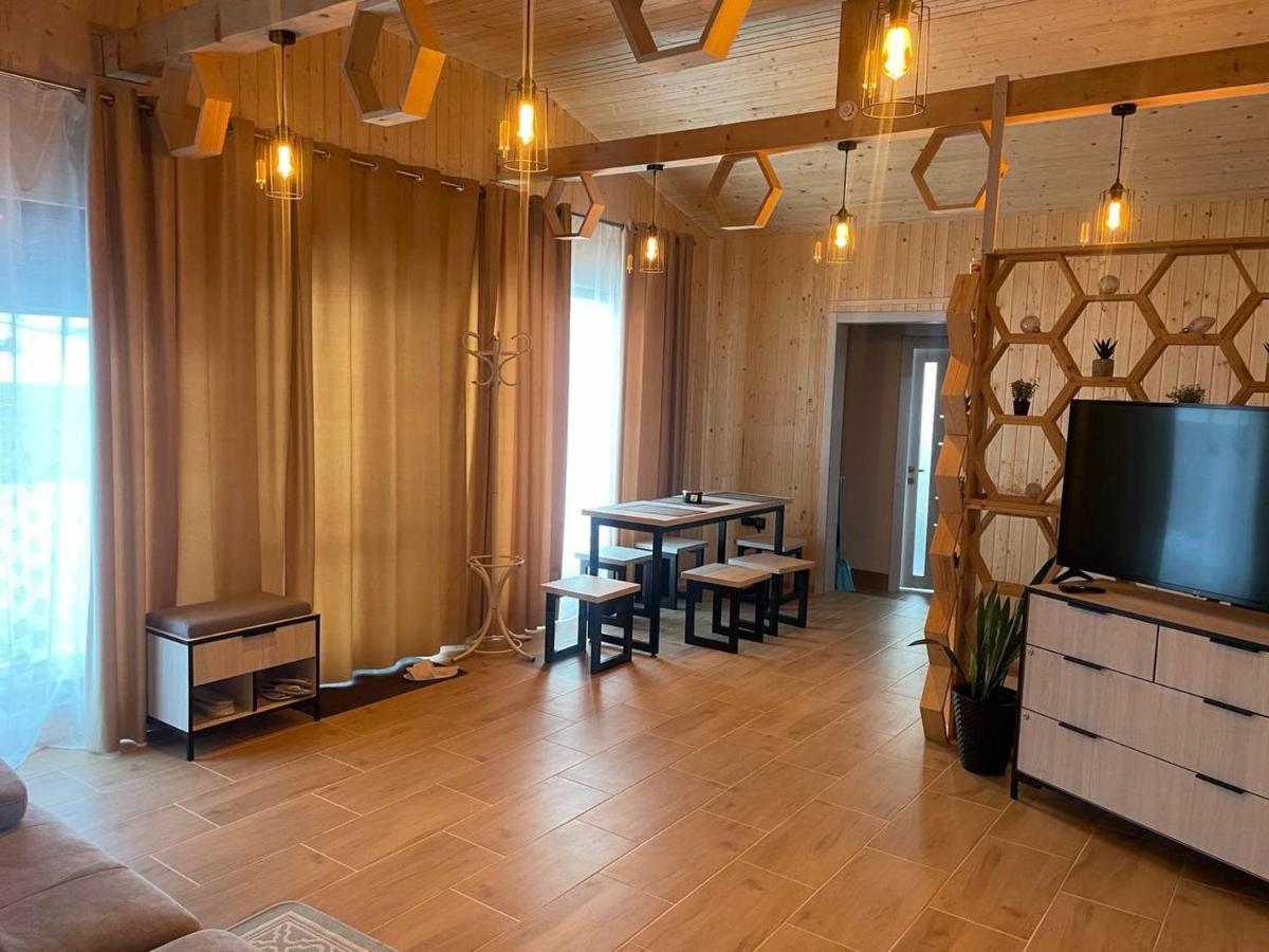 Tustan Holiday home *